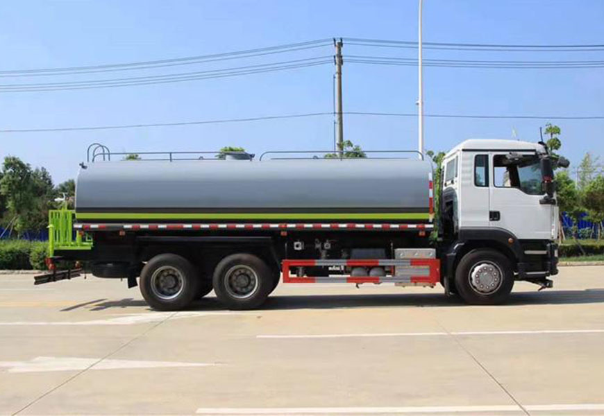 三沙福田三輪灑水車：品質(zhì)保證，電話0722-3331866
