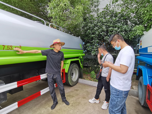 隨州東風(fēng)5方灑水車，為城市生活的便利而生 
