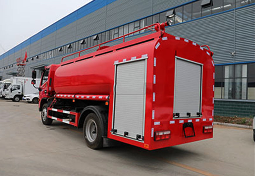 江淮灑水車--為城市添綠色
