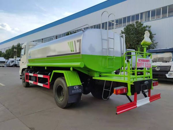 東營二手灑水車的市場價格與使用價值
