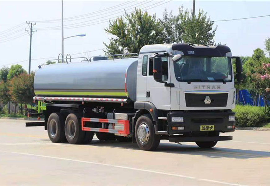 安徽程力灑水車生產(chǎn)公司：為城市街道、建筑工地提供專業(yè)的環(huán)境清潔解決方案
