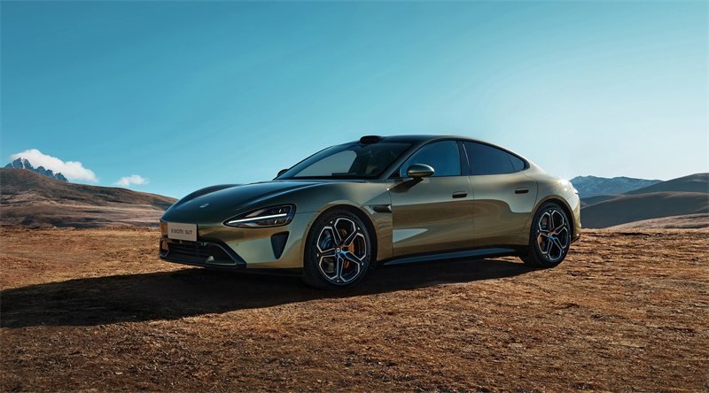 小米SU7純電動汽車：引領(lǐng)標(biāo)準(zhǔn)巡航提速
