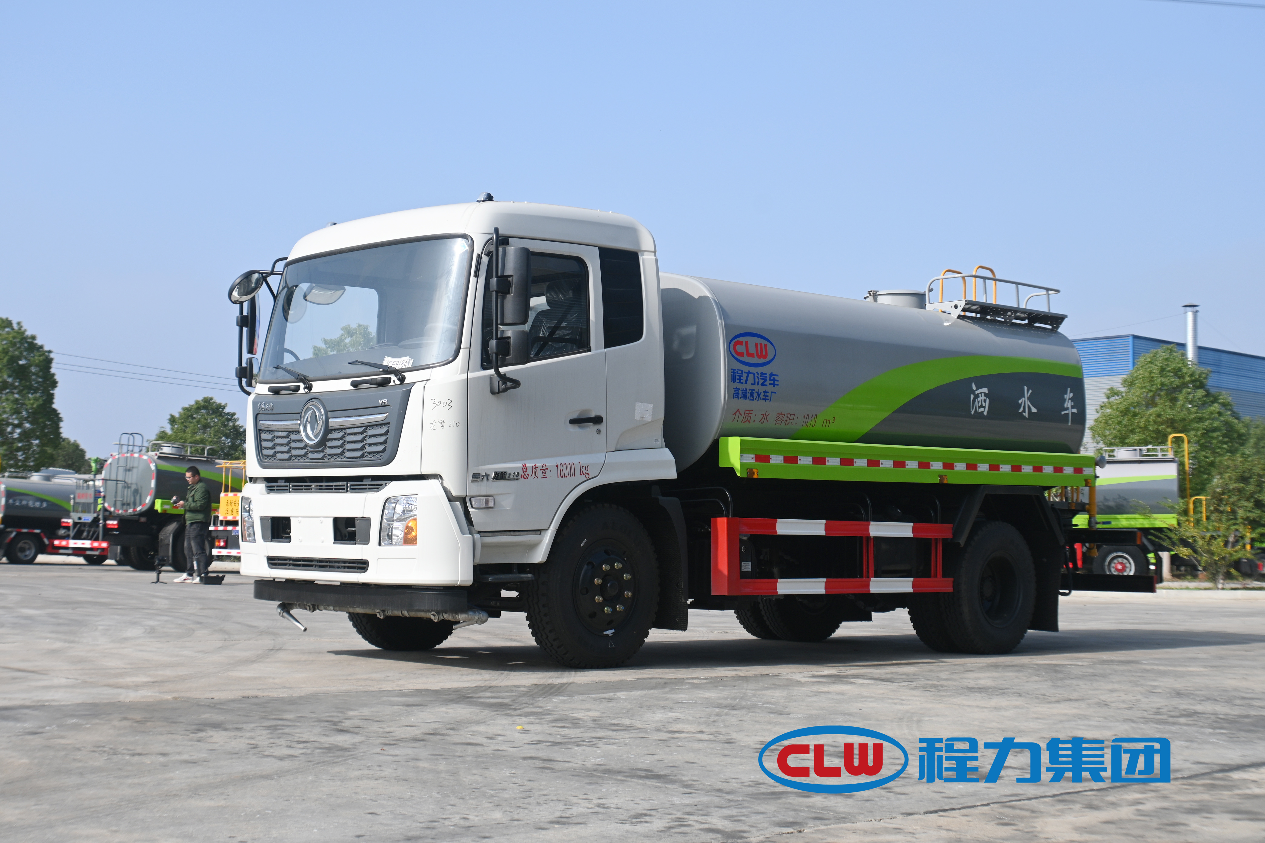 東風(fēng)天錦綠化噴灑車 灑水車(圖1) 微信圖片_20221228191921.jpg