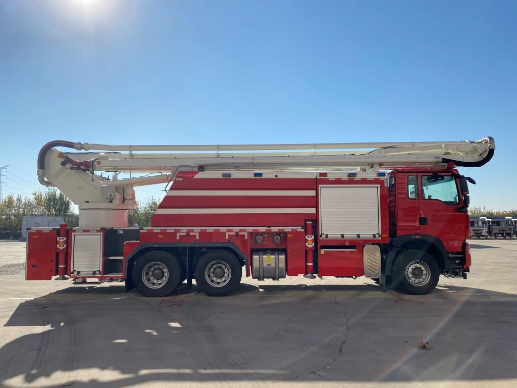 重汽豪沃 16方 舉高噴射消防車(圖2) 重汽豪沃 16方 舉高噴射消防車(圖2)