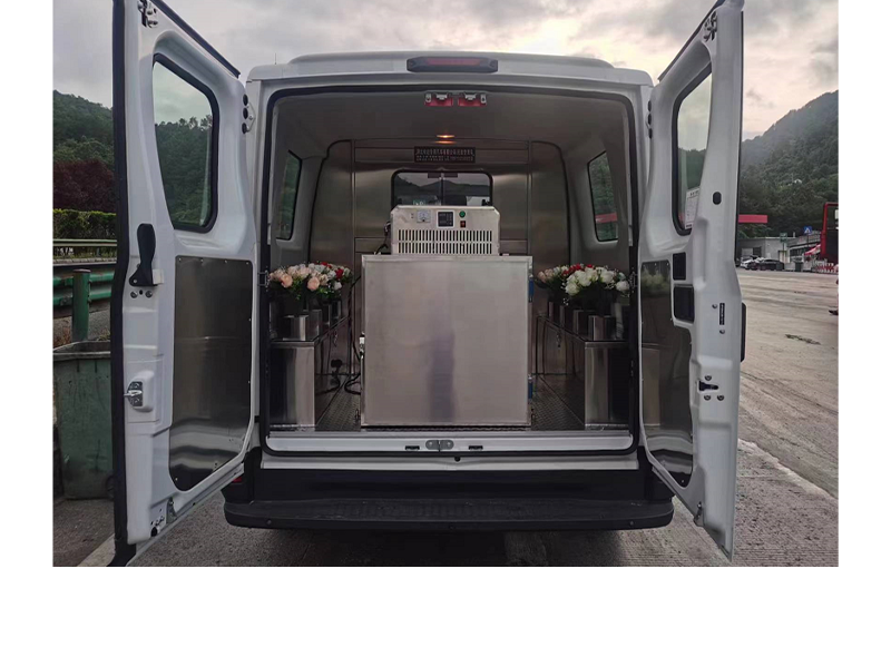 依維柯歐勝 殯儀車(圖1) 依維柯歐勝 殯儀車(圖1)